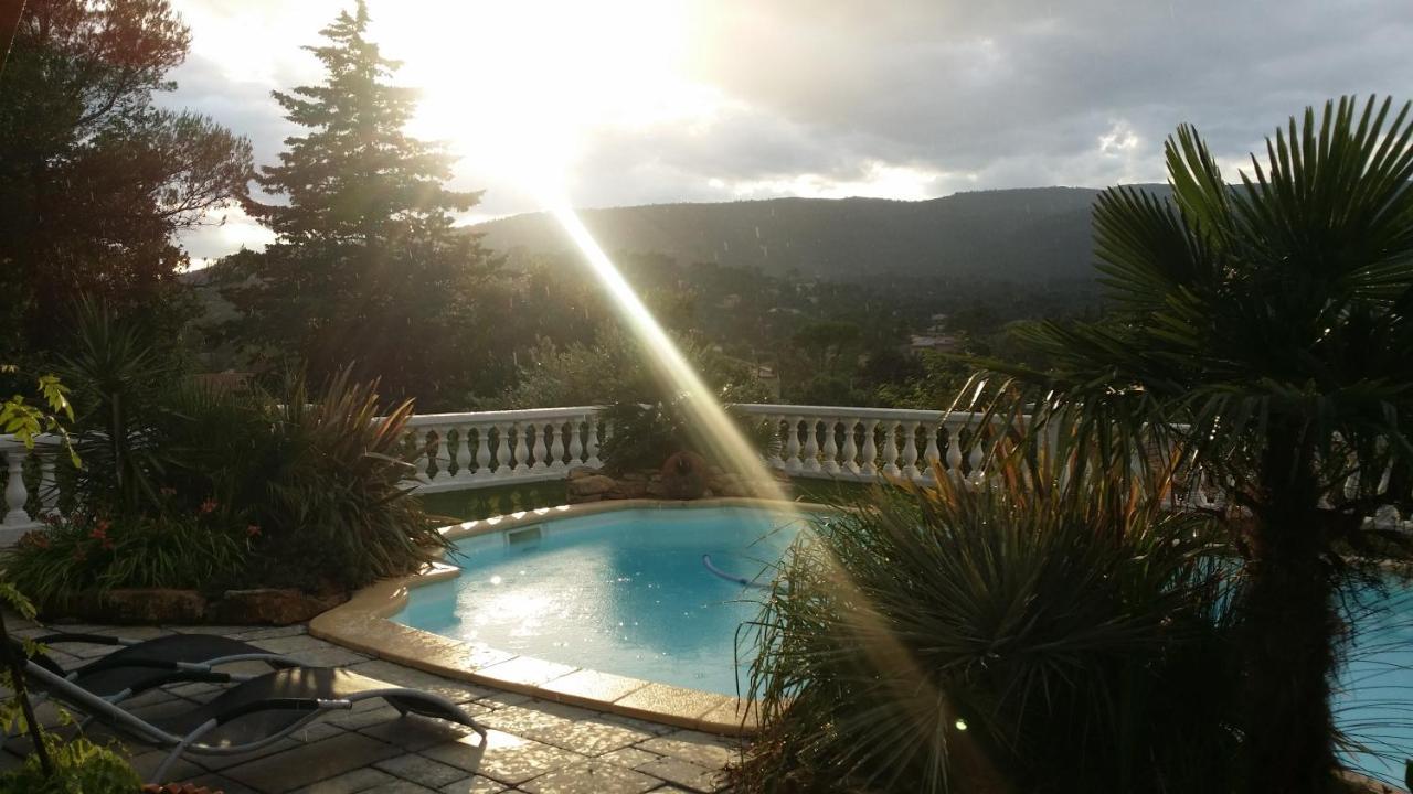Appartement Vue Montagne Garéoult Kültér fotó
