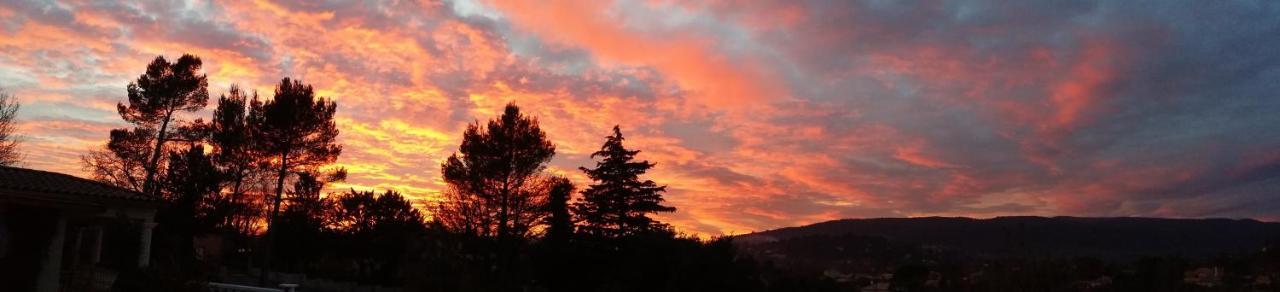 Appartement Vue Montagne Garéoult Kültér fotó