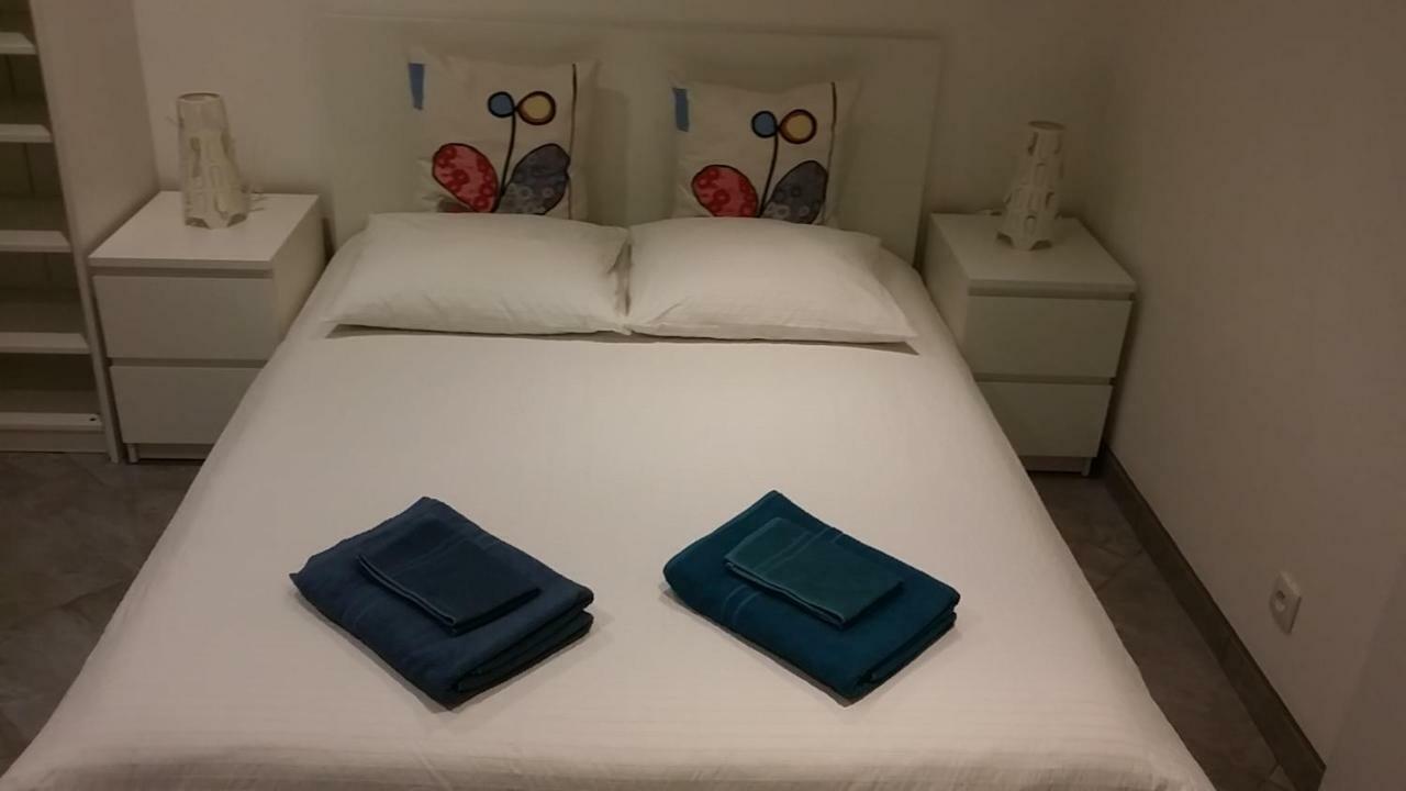 Appartement Vue Montagne Garéoult Kültér fotó